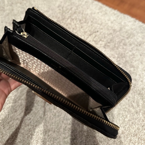 Kate Spade - Quilted Leather Zip Around Wallet - Black - Picture 14 of 15